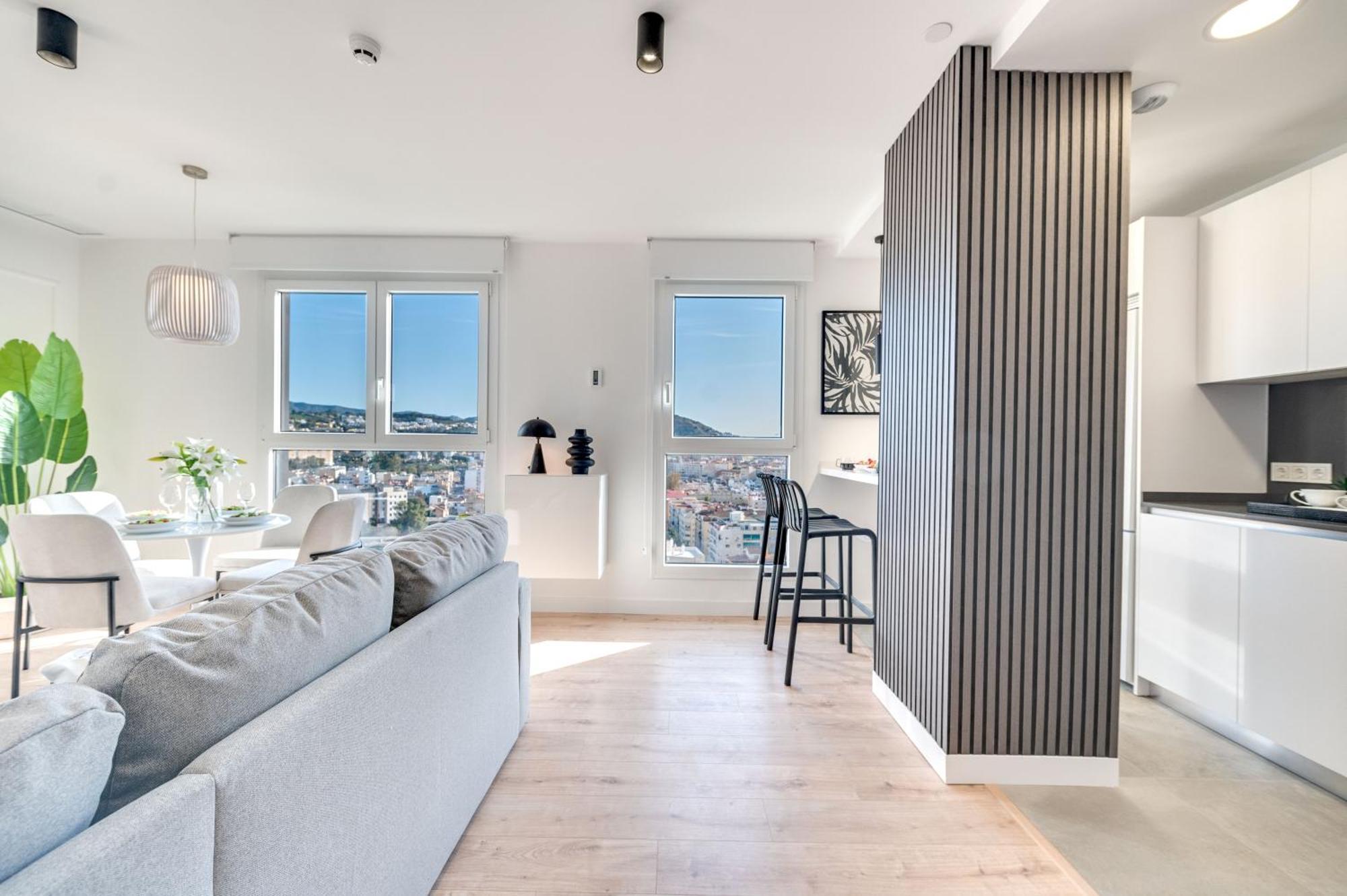 Xpce Sky Towers - Parking Free Apartment Malaga