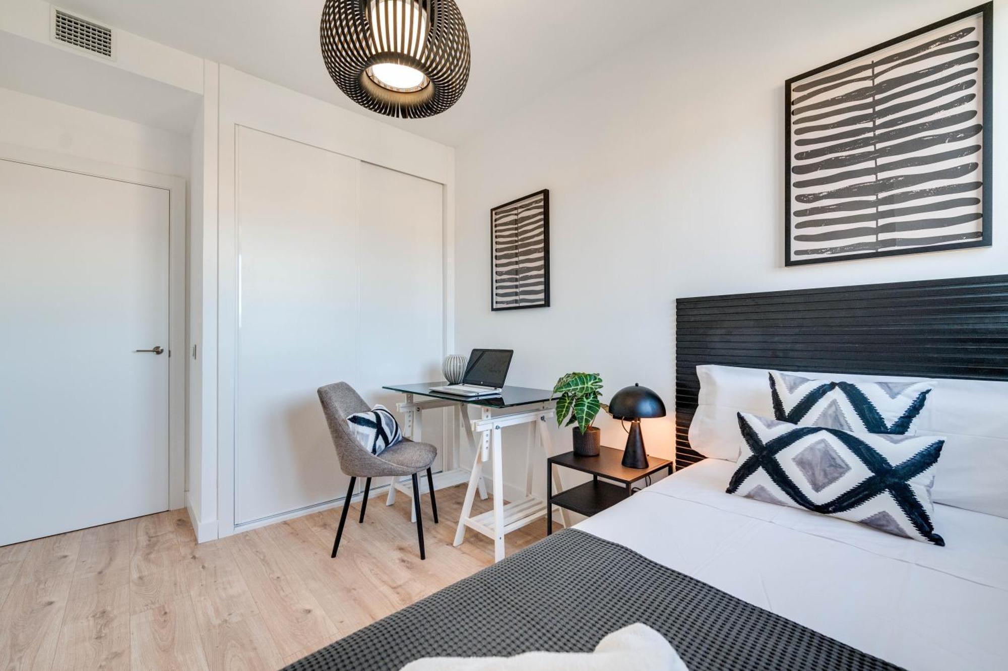 Xpce Sky Towers - Parking Free Appartement